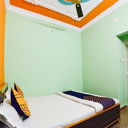 Spot On Devlok Guest House 巴特那 外观 照片