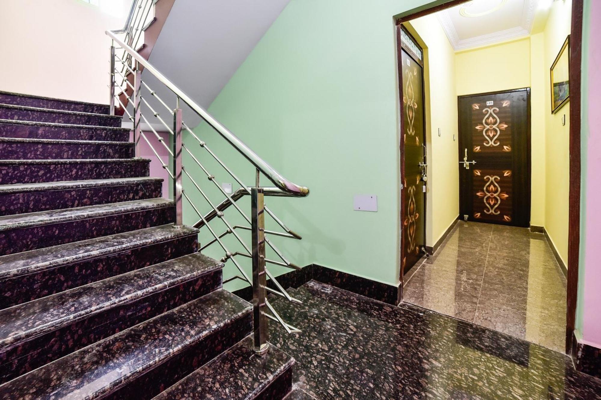 Spot On Devlok Guest House 巴特那 外观 照片