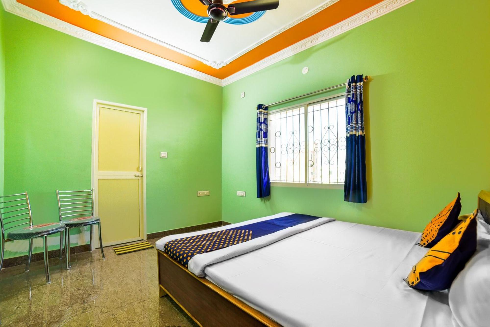 Spot On Devlok Guest House 巴特那 外观 照片